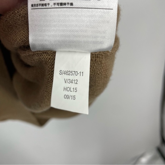 BANANA REPUBLIC Sweater Mens Large Tan Merino Wool V Neck Classic Pullover - Picture 4 of 9